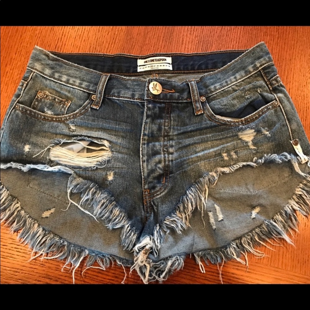 NWOT one teaspoon roller shorts